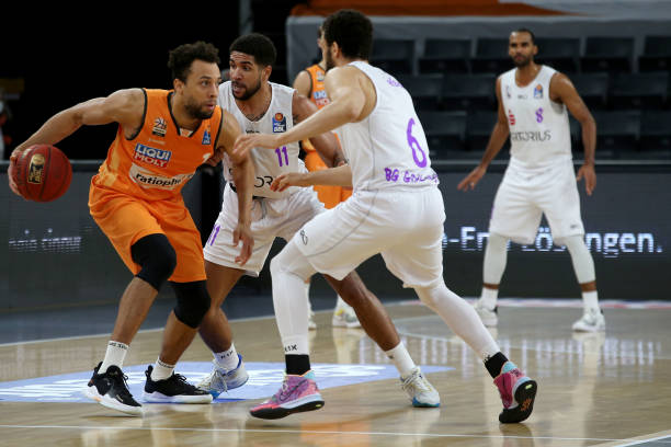 强援复出不 强援复出不