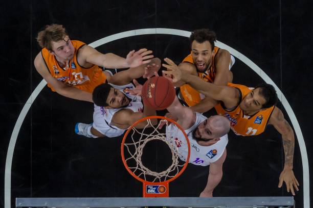 更是凝聚团 更是凝聚团