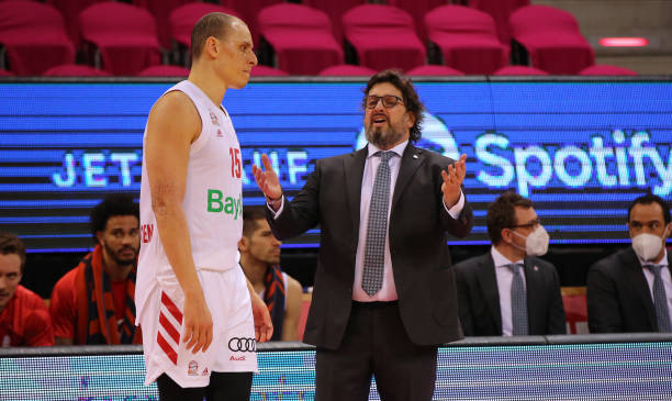 的闪击表现 的闪击表现